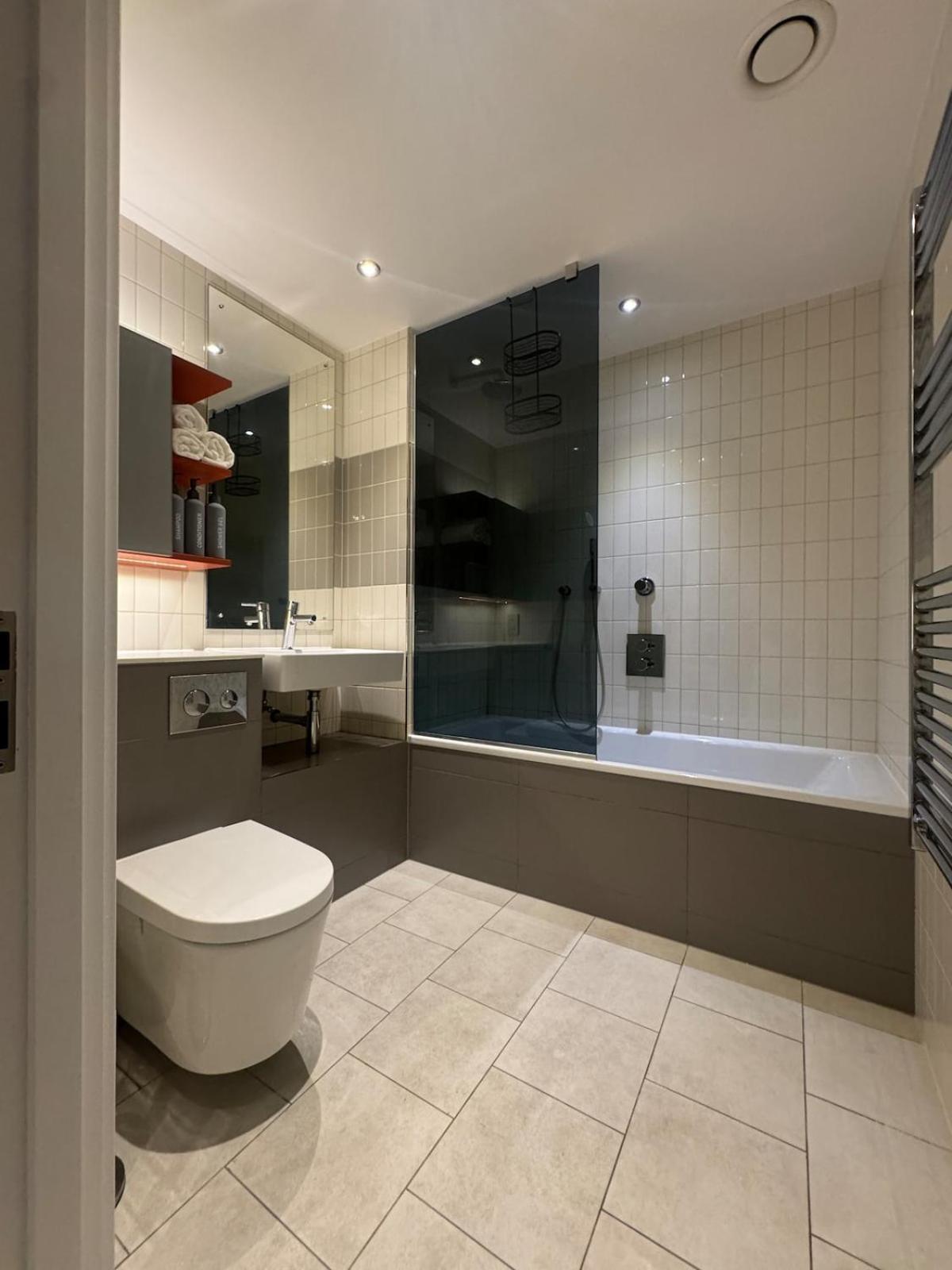 Luxury 1 Bedroom Apartment In Londra Exterior foto