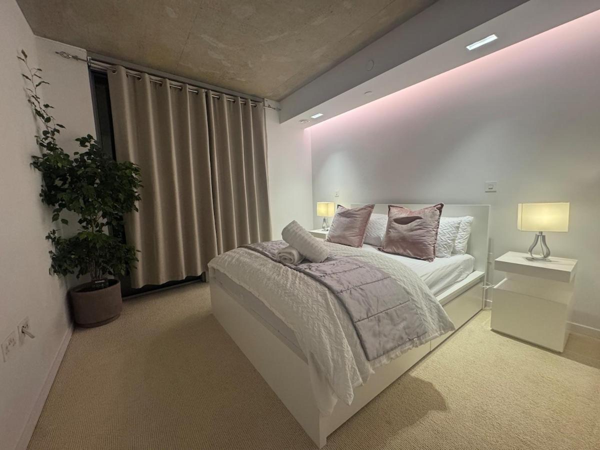 Luxury 1 Bedroom Apartment In Londra Exterior foto
